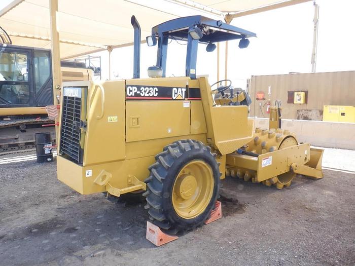 Used 2003 CATERPILLAR CP-323C