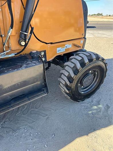 Used 2019 Case 580N EP