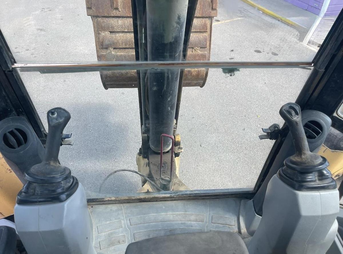 Used 2006 Caterpillar 420E