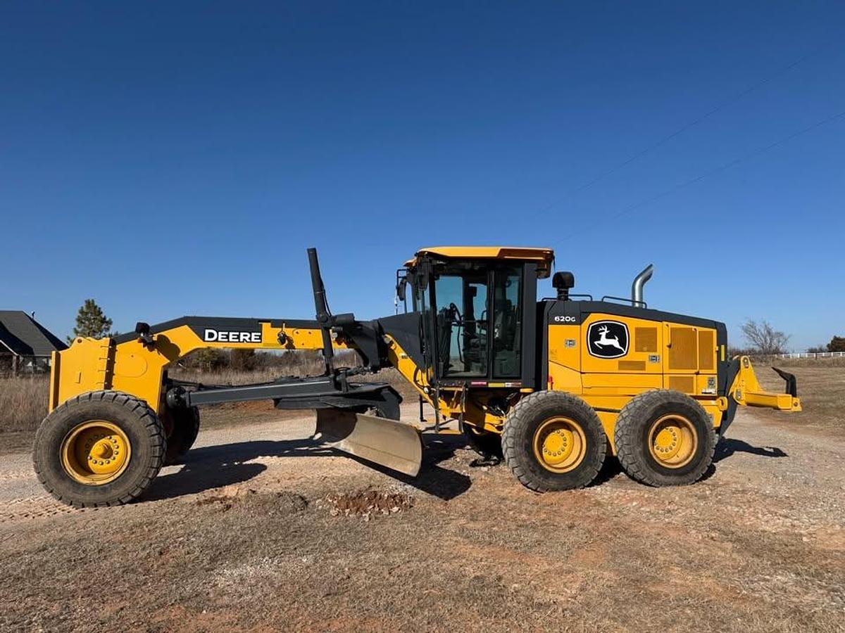 Used 2022 John Deere 620G