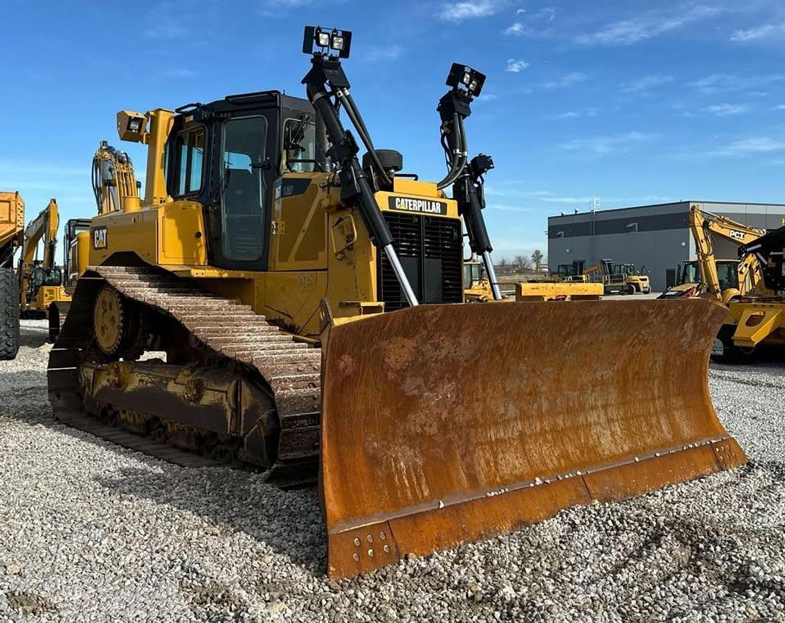 Used 2014 Caterpillar D6T LGP