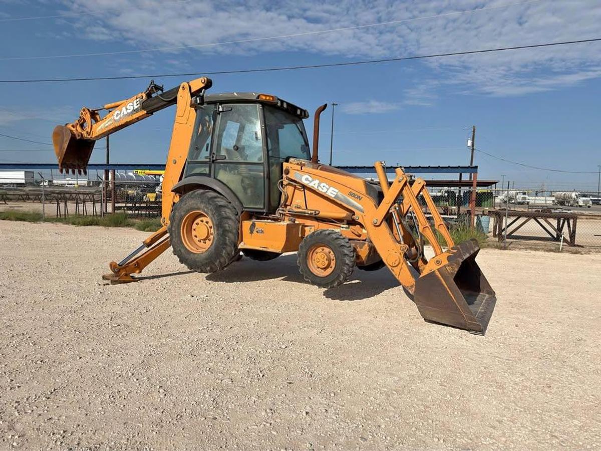 Used 2011 CASE 580N