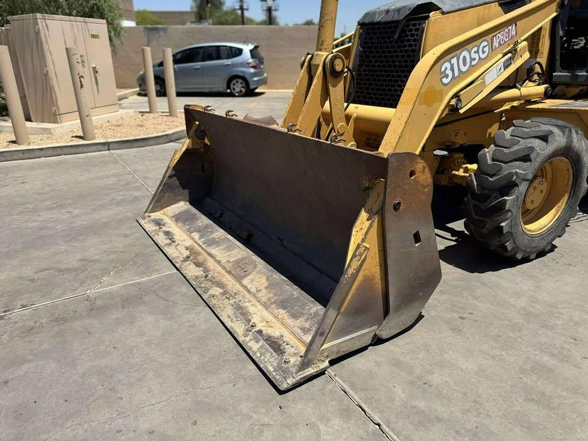 Used 2003 John Deere 310SG