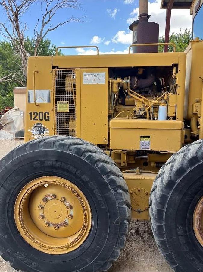Used 1994 Caterpillar 120G Motor Grader