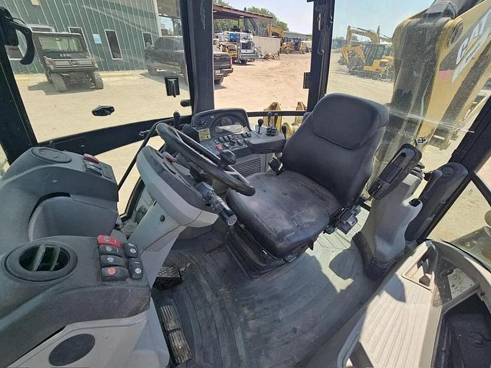 Used 2011 CATERPILLAR 420E IT
