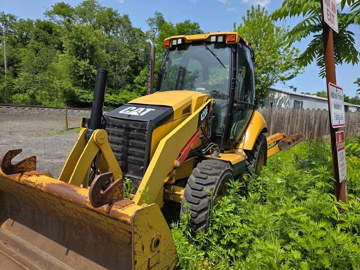 Used 2013 Caterpillar 420F
