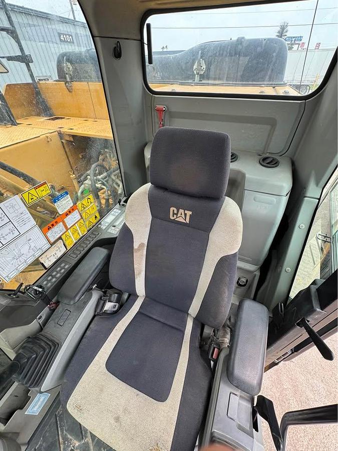 Used 2014 CAT 320 E-2