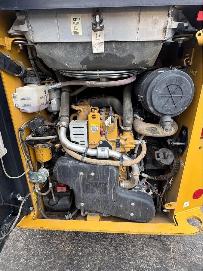 Used 2022 CAT 259D3 Compact Track Loader