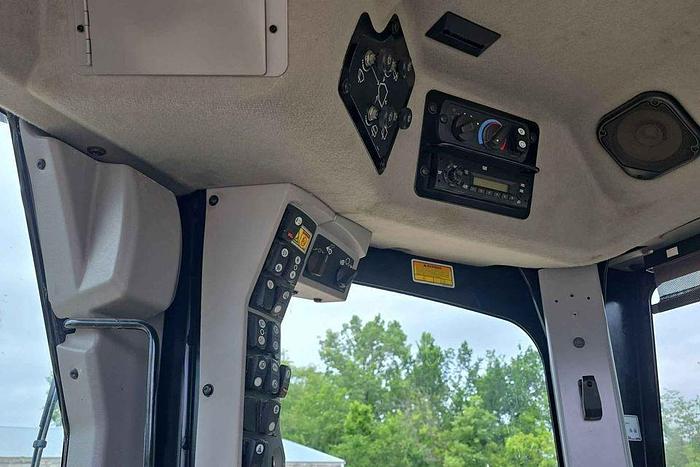 Used 2012 Caterpillar 140M2