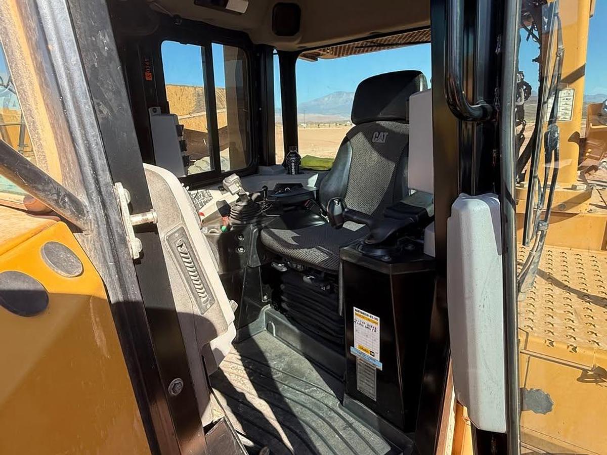 Used 2018 CAT D6T XL Dozer
