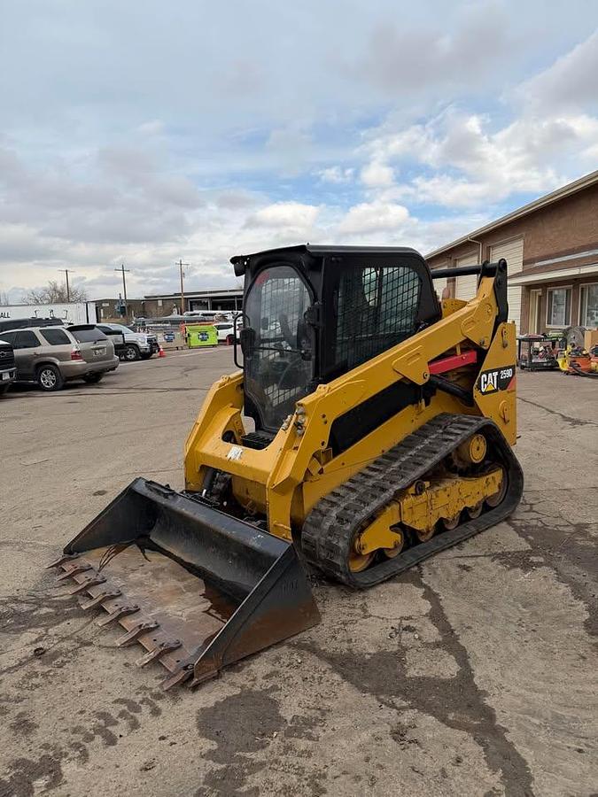 Used 2019 Caterpillar 259D3