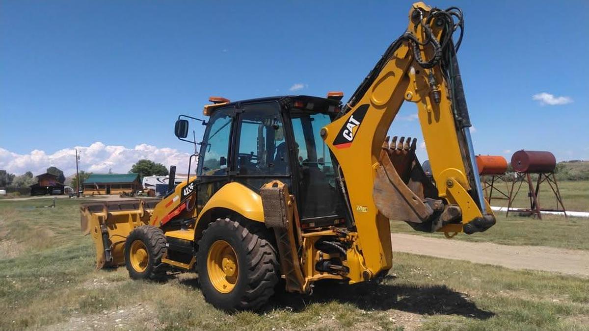 Used 2013 CAT 420F