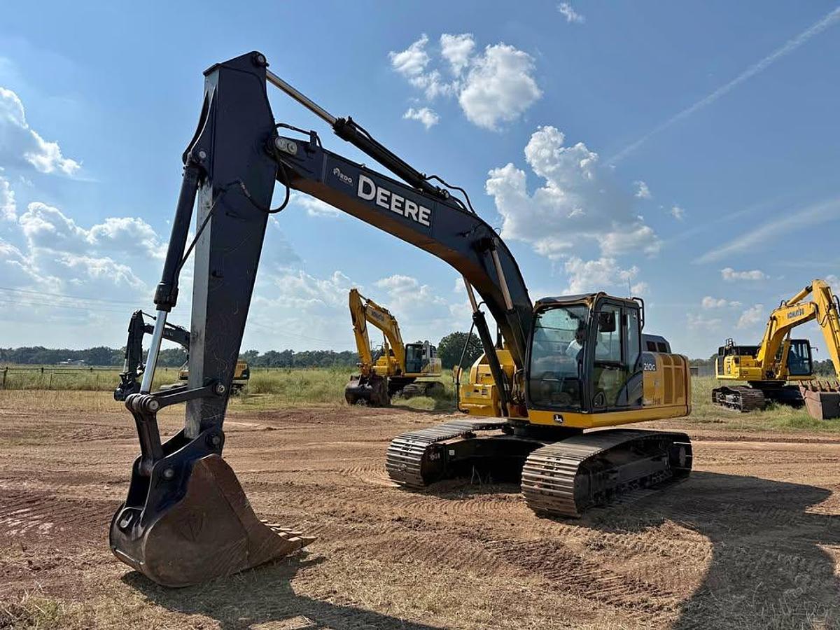 Used 2019 John Deere 210G LC