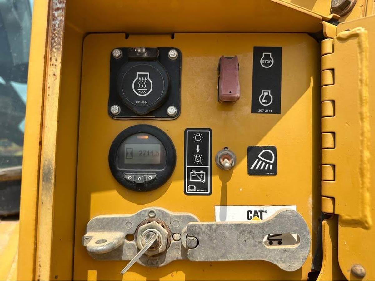Used 2018 Caterpillar D6T LGP