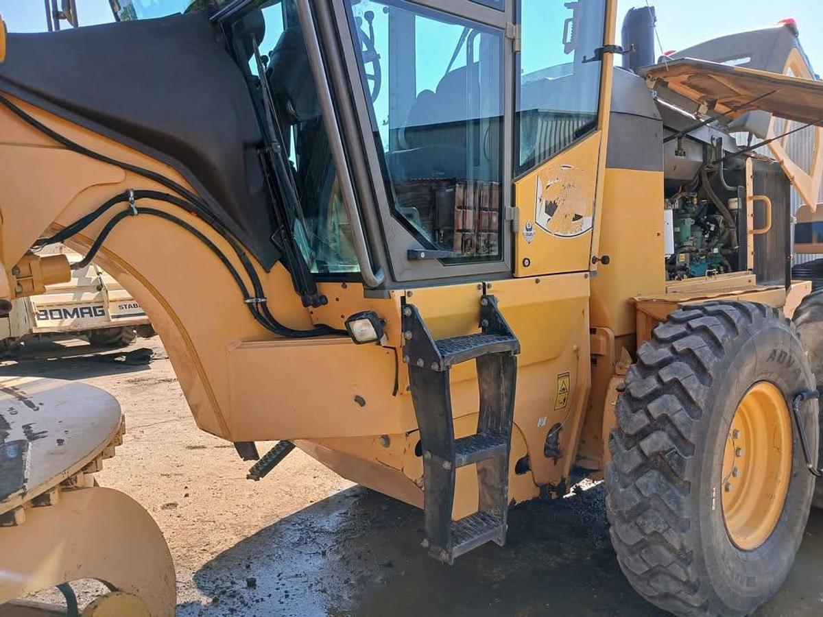 Used 2012 Volvo G960B