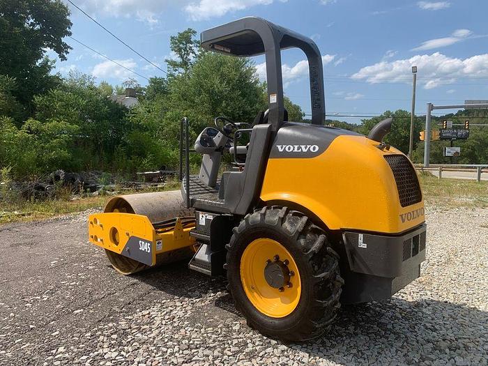 Used 2013 Volvo SD45