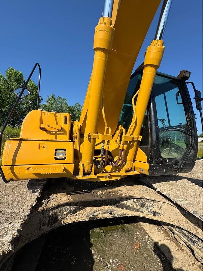 Used 2006 Caterpillar 325C