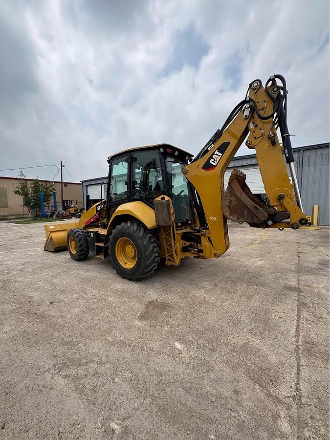 Used 2017 Caterpillar 420 F2