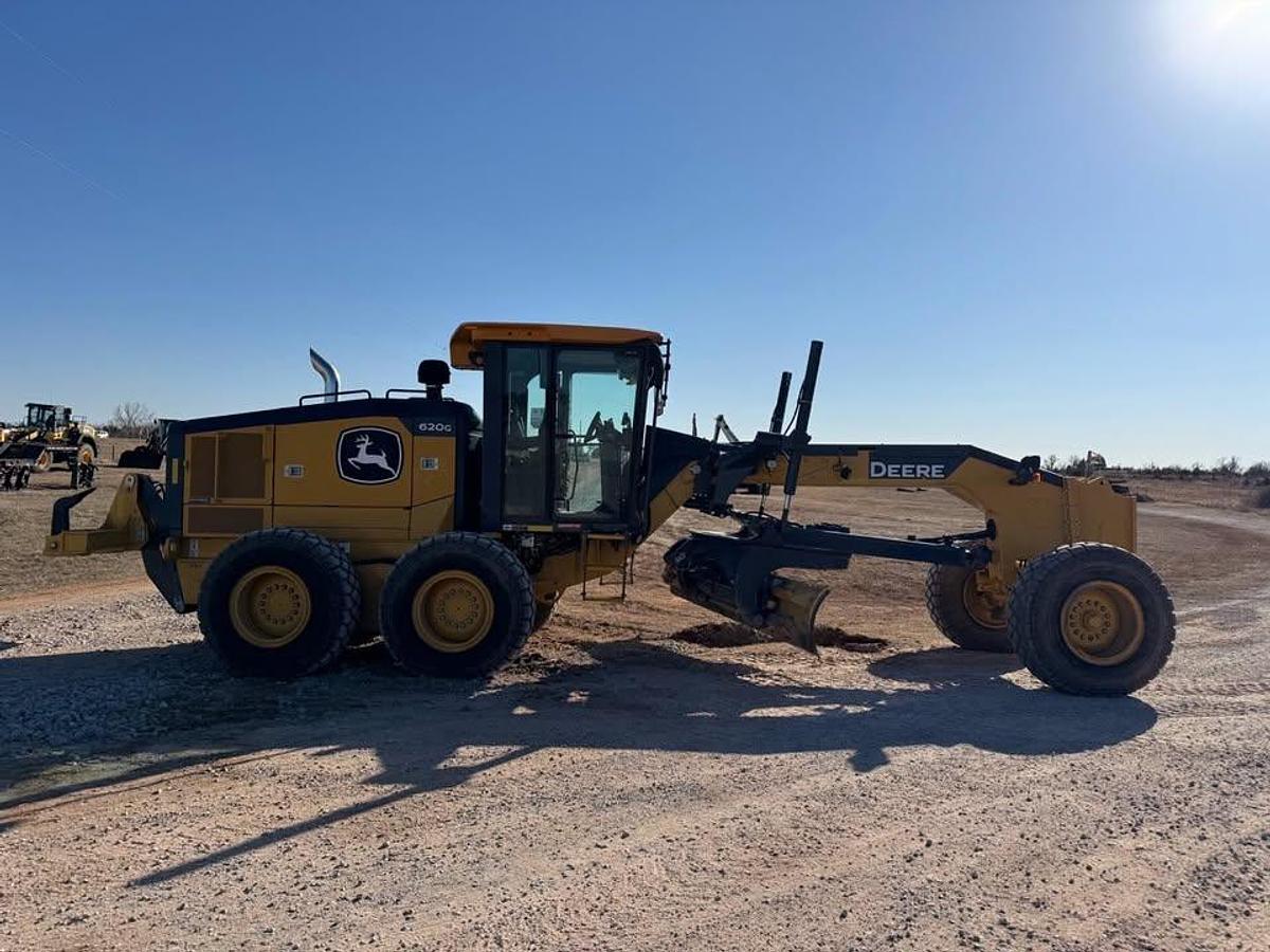 Used 2022 John Deere 620G