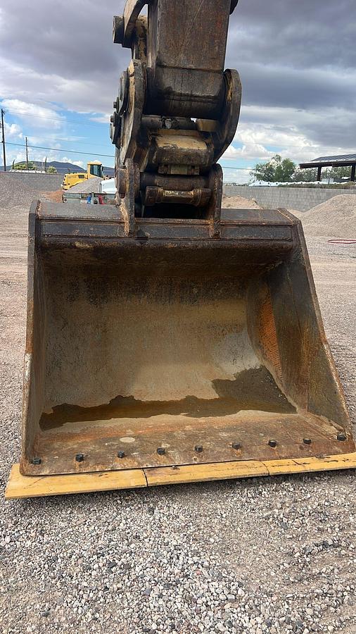 Used 2011 Caterpillar 345D