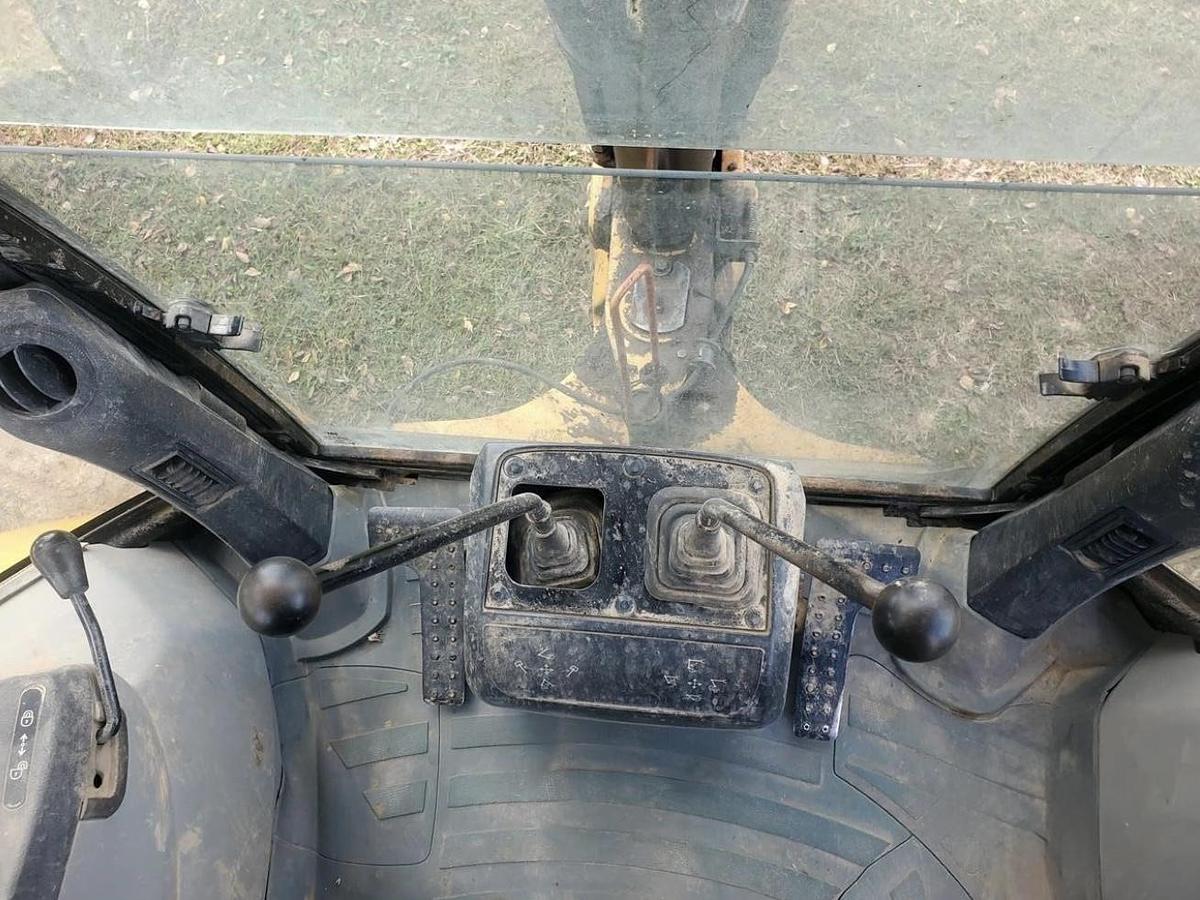 Used 2012 Caterpillar 416F