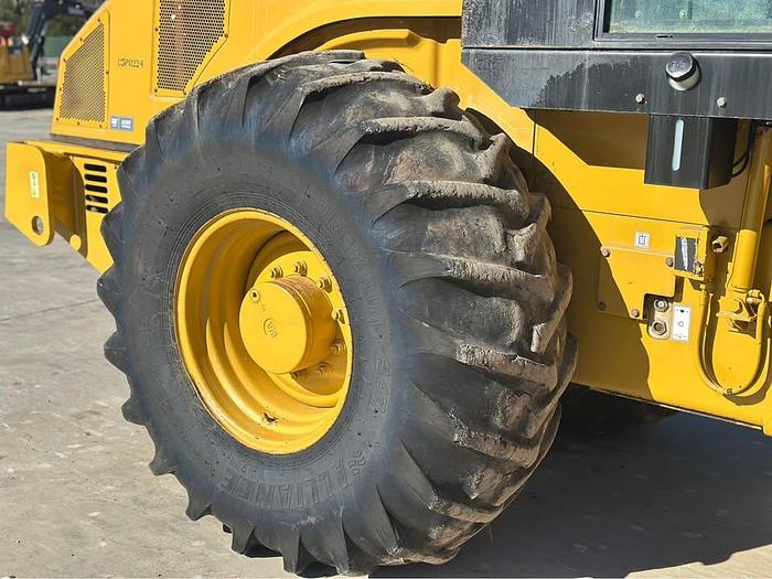 Used 2008 Caterpillar cp56