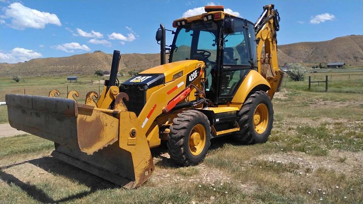 Used 2013 CAT 420F