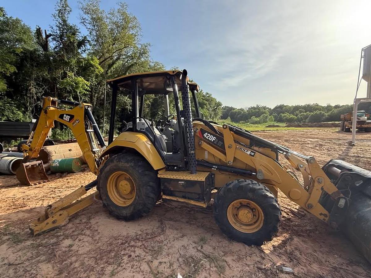 Used 2017 Caterpillar 420 IT4S