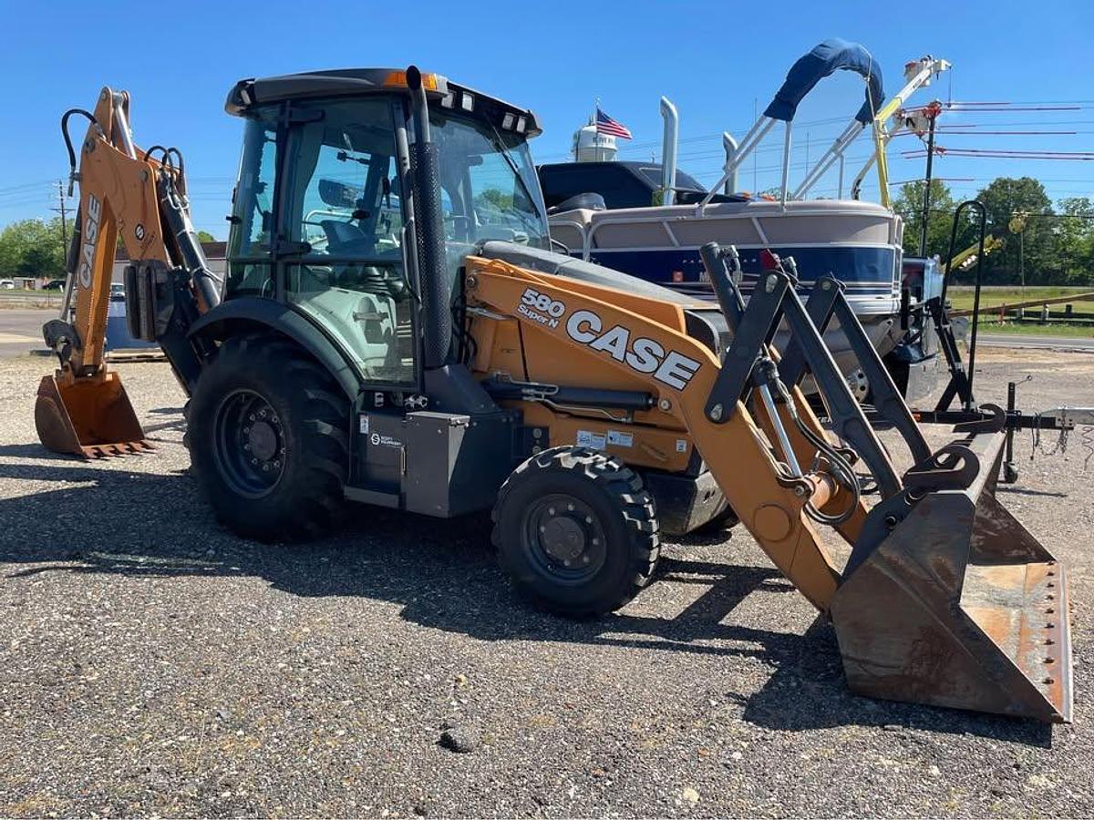 Used 2018 CASE 580SN