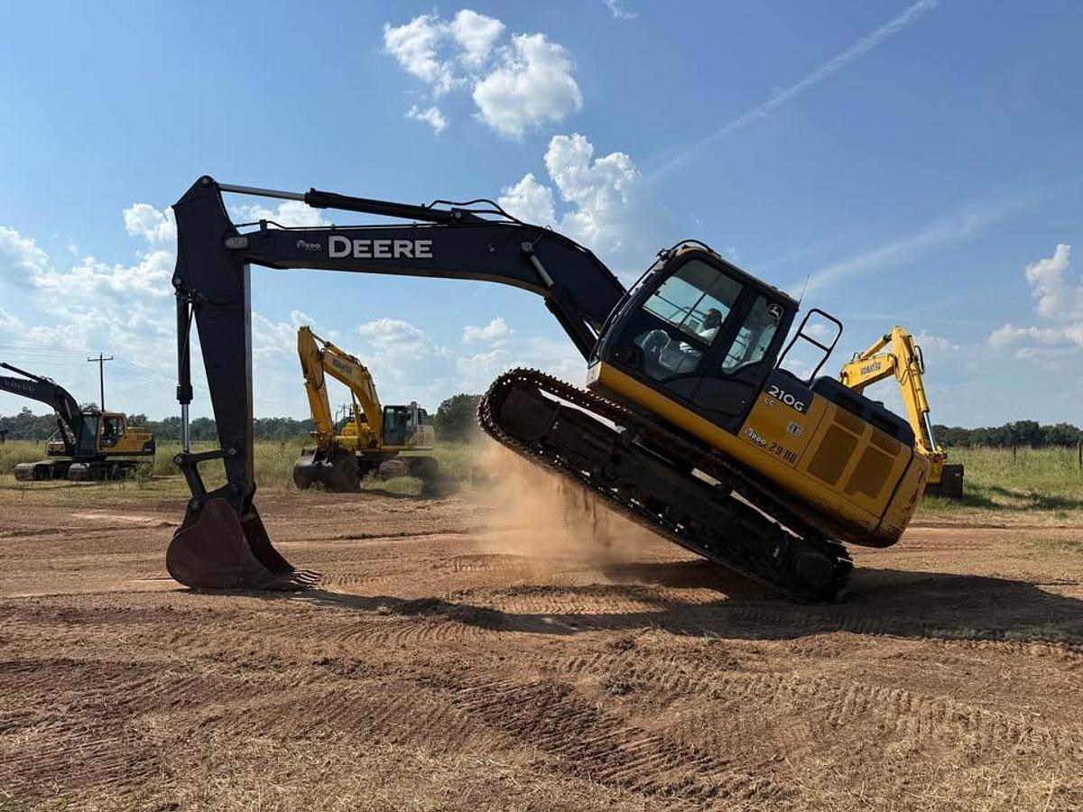 Used 2019 John Deere 210G LC