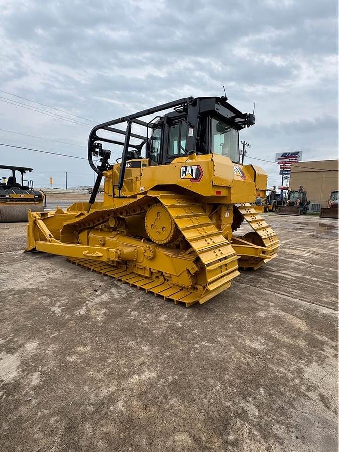 Used 2013 Caterpillar D6T LGP
