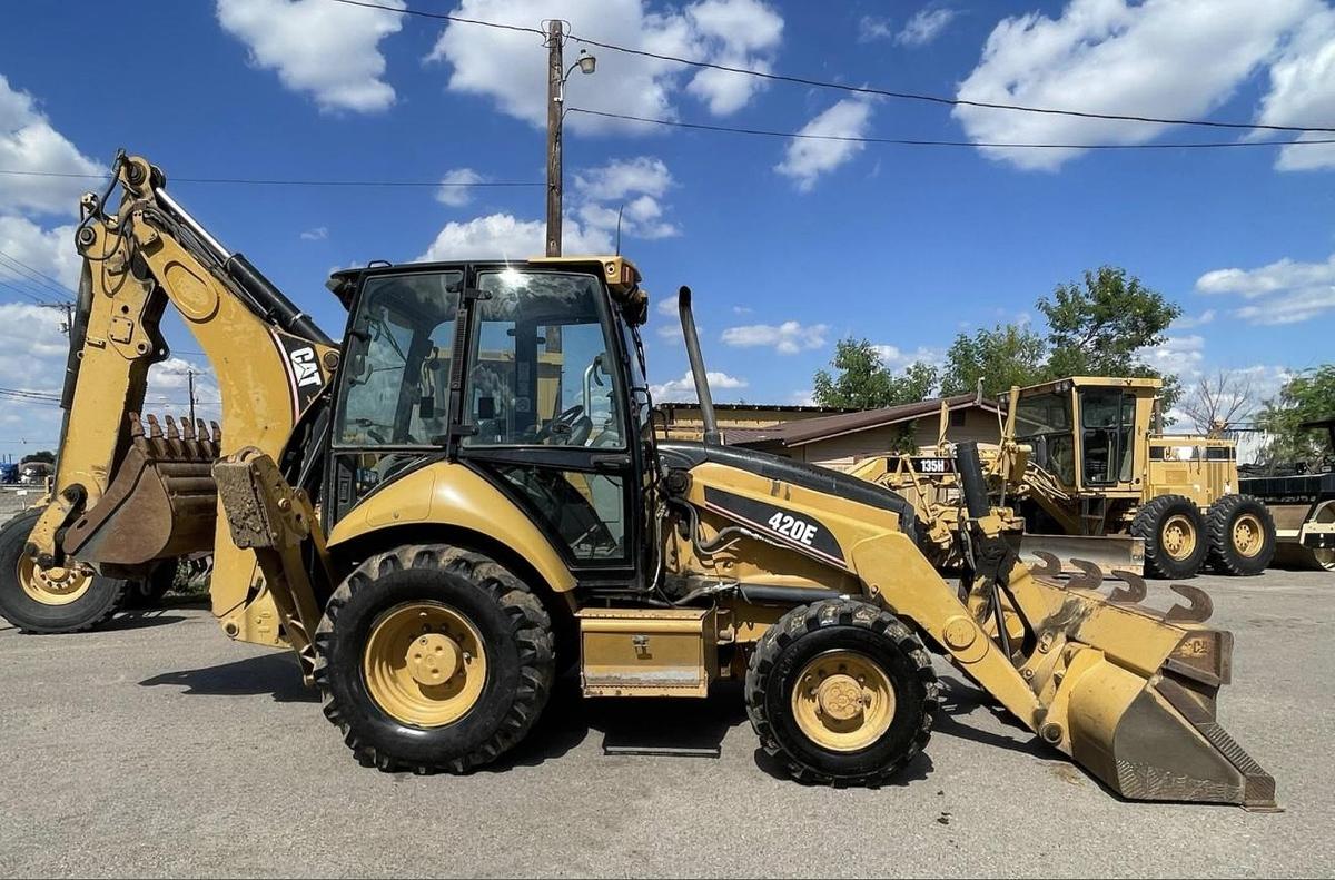 Used 2006 Caterpillar 420E