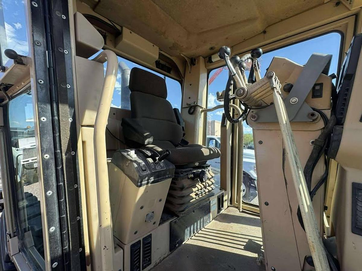 Used 2003 Caterpillar 163H Motor Grader