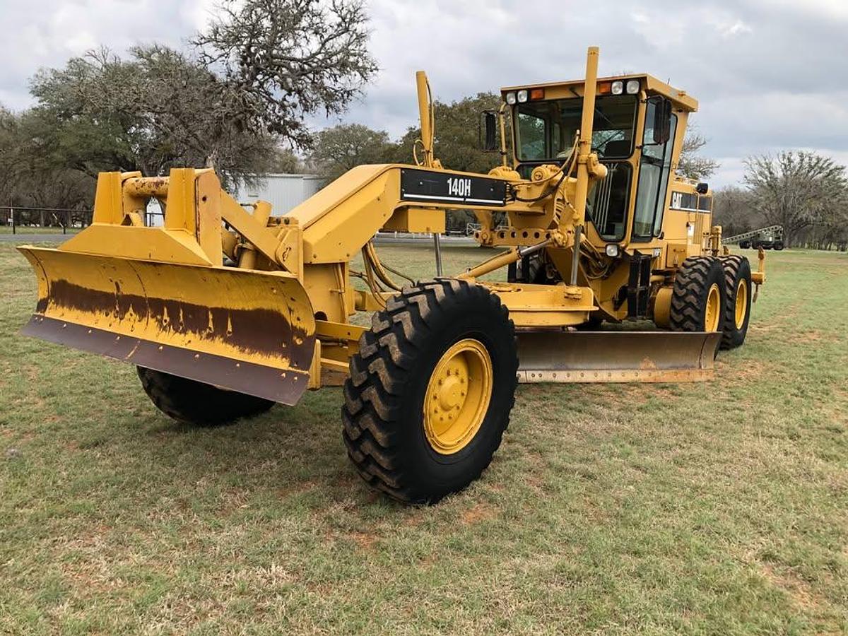 Used 1999 Caterpillar 140H