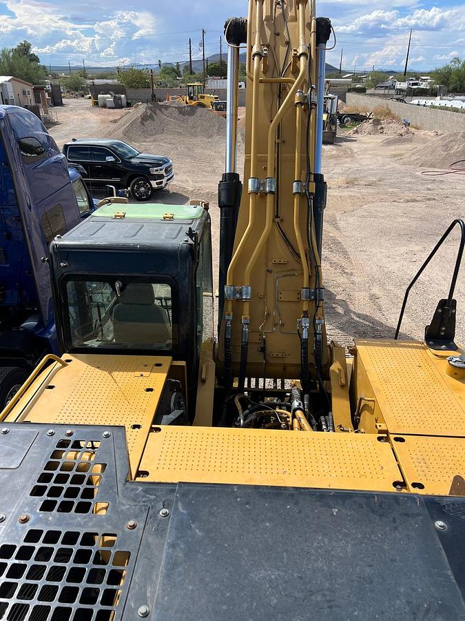 Used 2011 Caterpillar 345D
