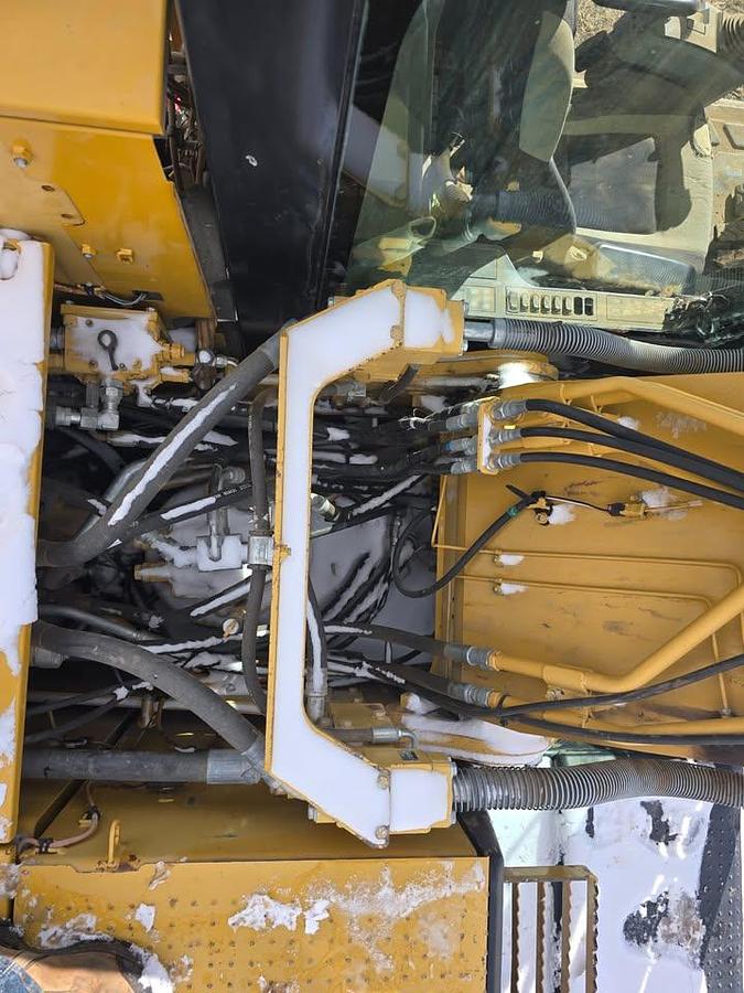 Used 2014 Caterpillar 320EL