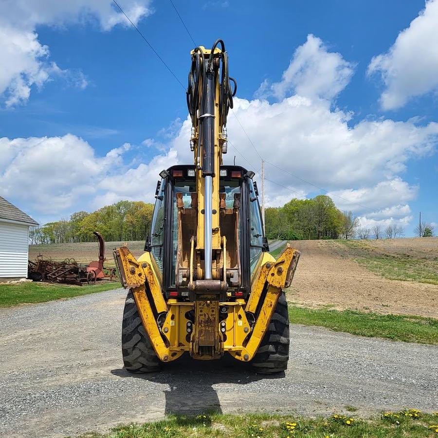 Used 2015 CAT 420F
