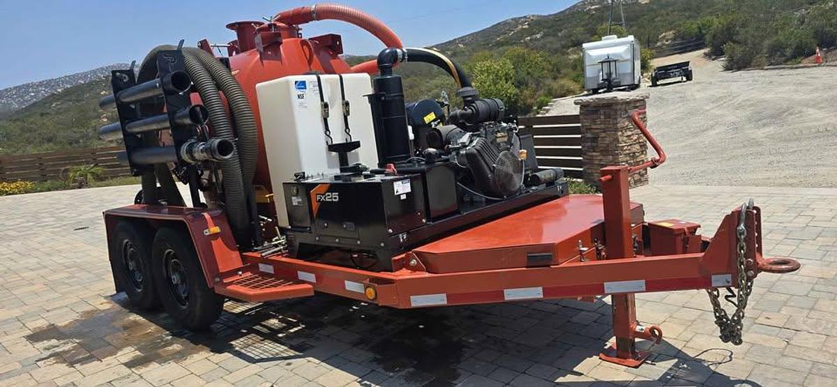 Used 2019 Ditch Witch FXT500 Vacuum Excavator