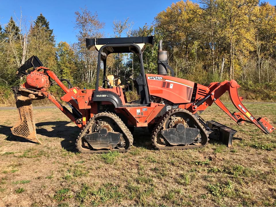 Ditch Witch RT115 Quad w/ Vibratory Plow