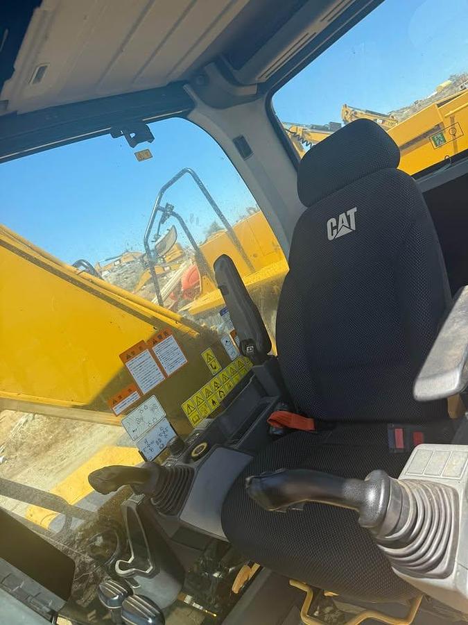 Used 2018 CAT 320 Excavator
