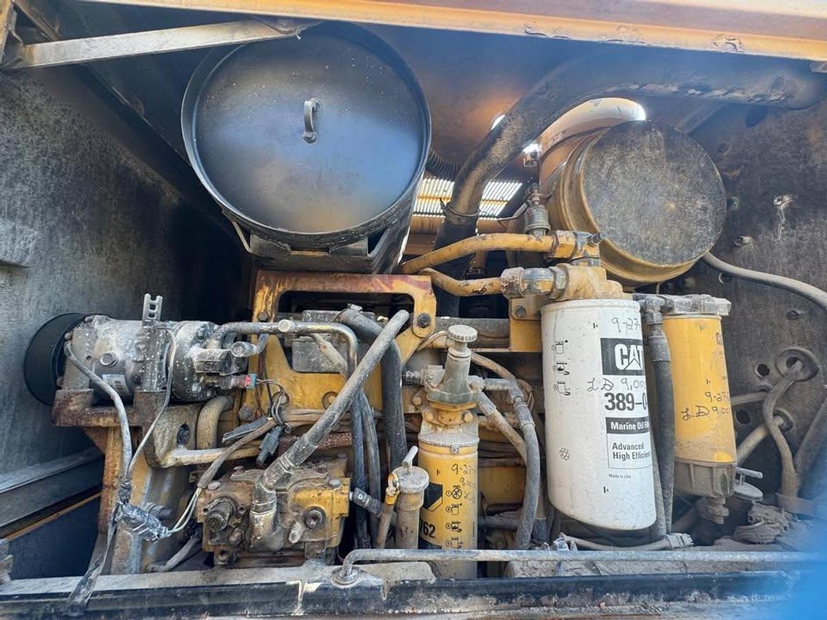 Used 2003 Caterpillar 140H