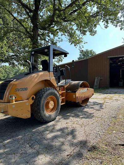 Used 2011 CASE SV208