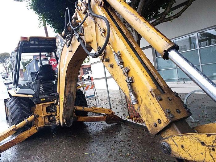 Used 2005 CAT 420D