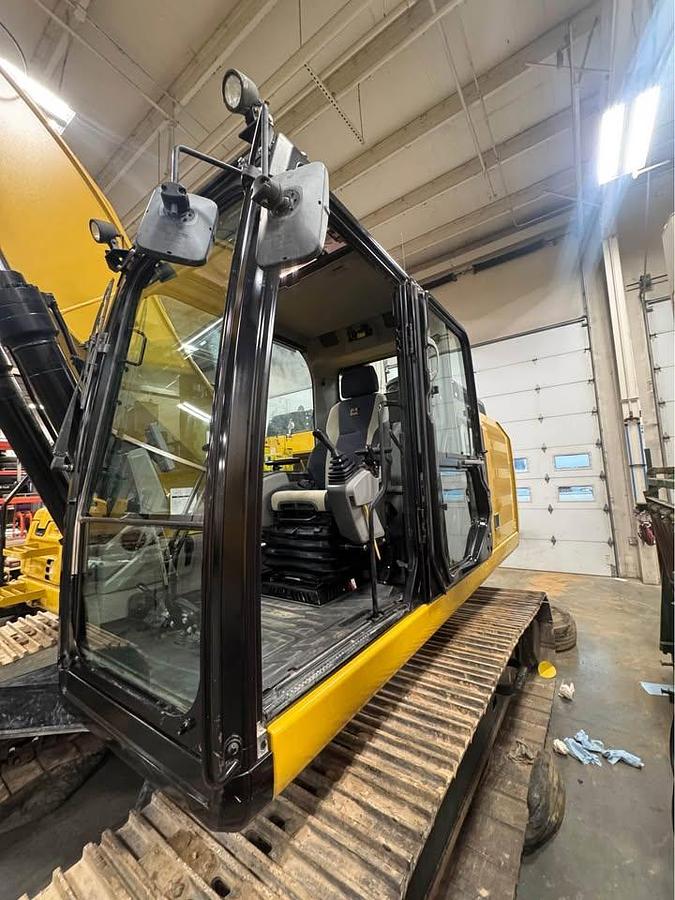 Used 2019 Caterpillar 326FL
