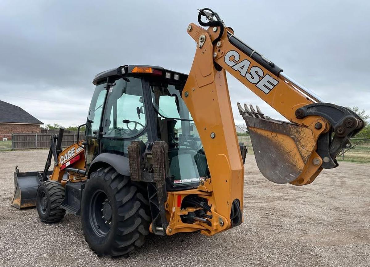 Used 2018 Case 580N EP