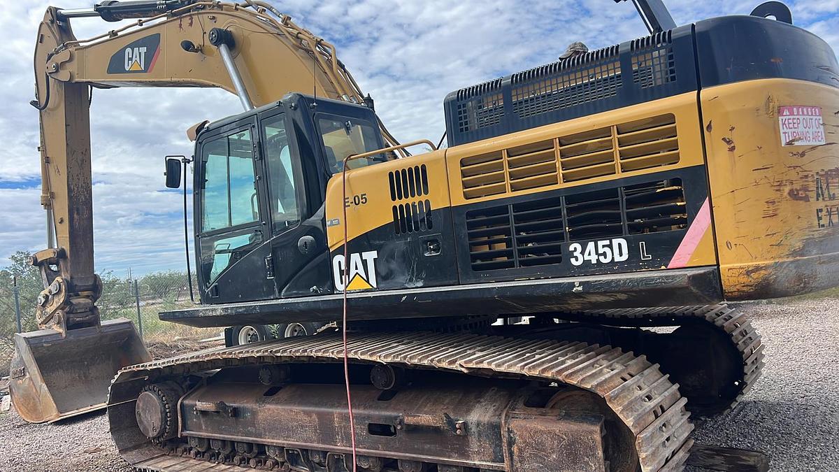 Used 2011 Caterpillar 345D
