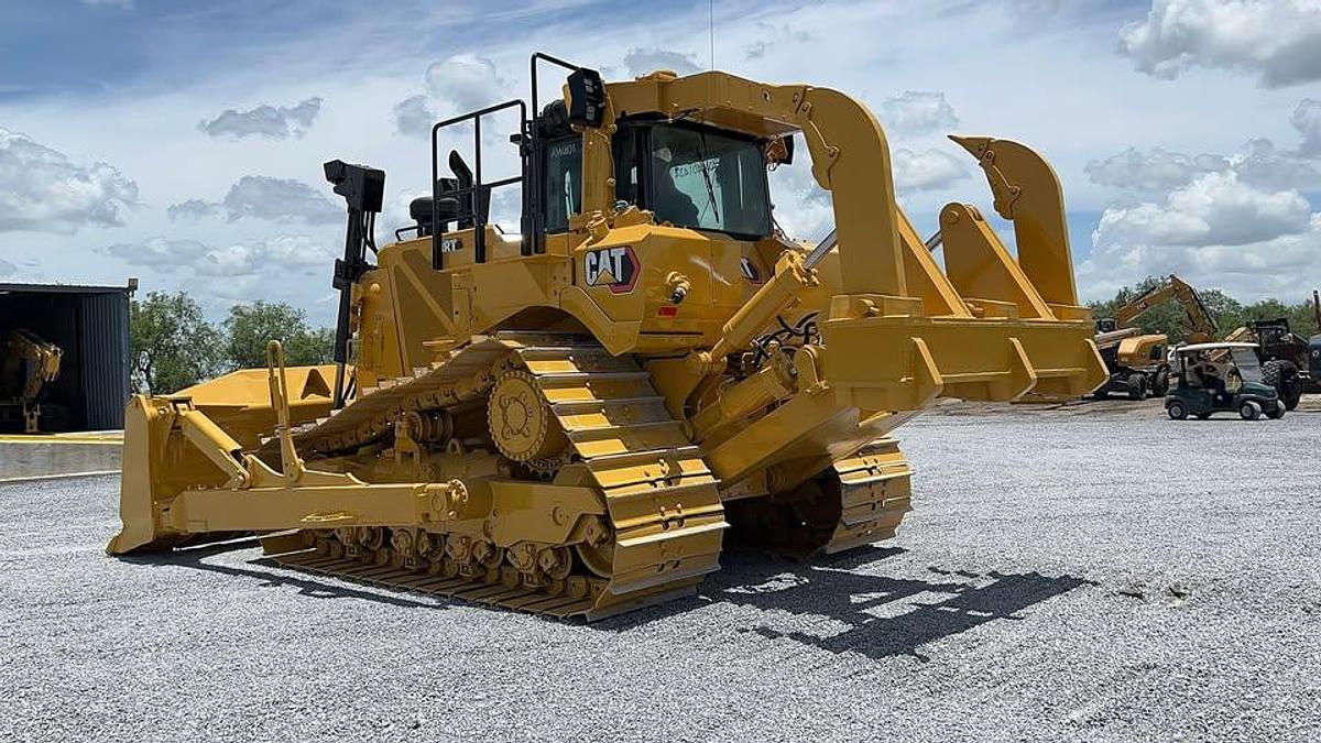 Used 2022 Caterpillar D8T LGP