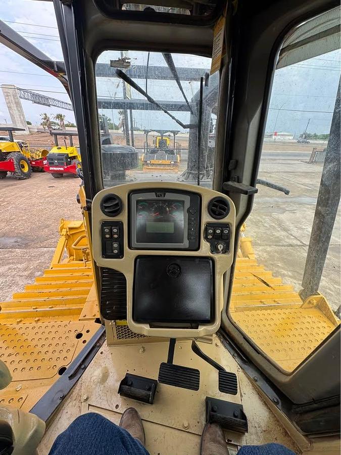 Used 2013 Caterpillar D6T LGP