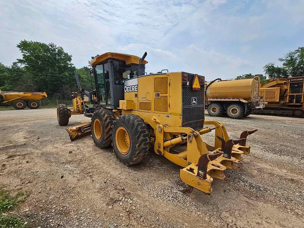 Used John Deere 672D