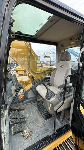 Used 2010 Caterpillar 325D